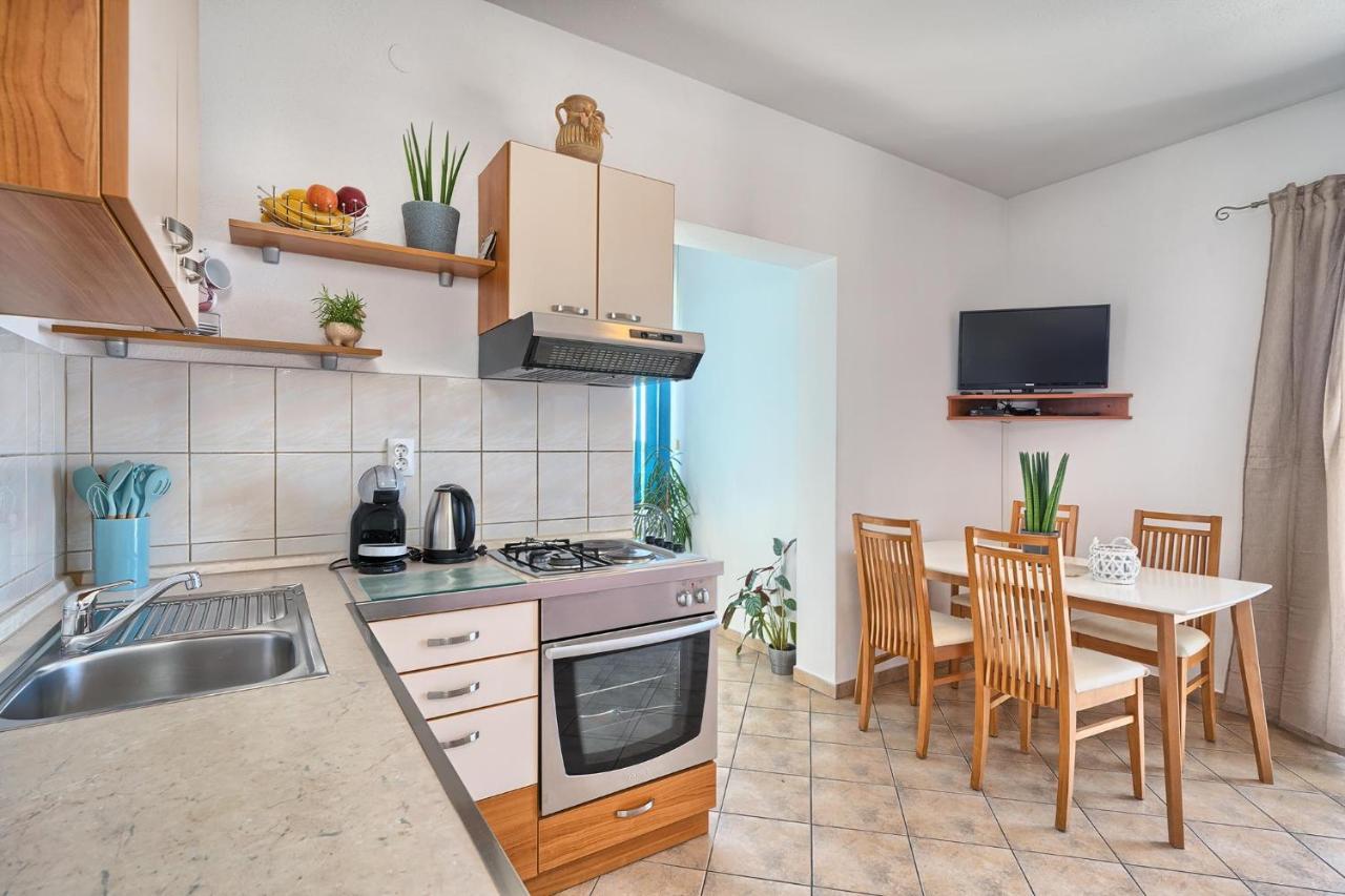 Apartments Irena Hvar Town Exterior photo