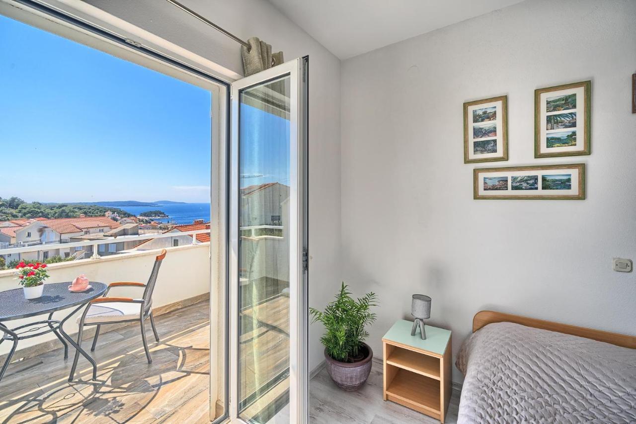 Apartments Irena Hvar Town Exterior photo
