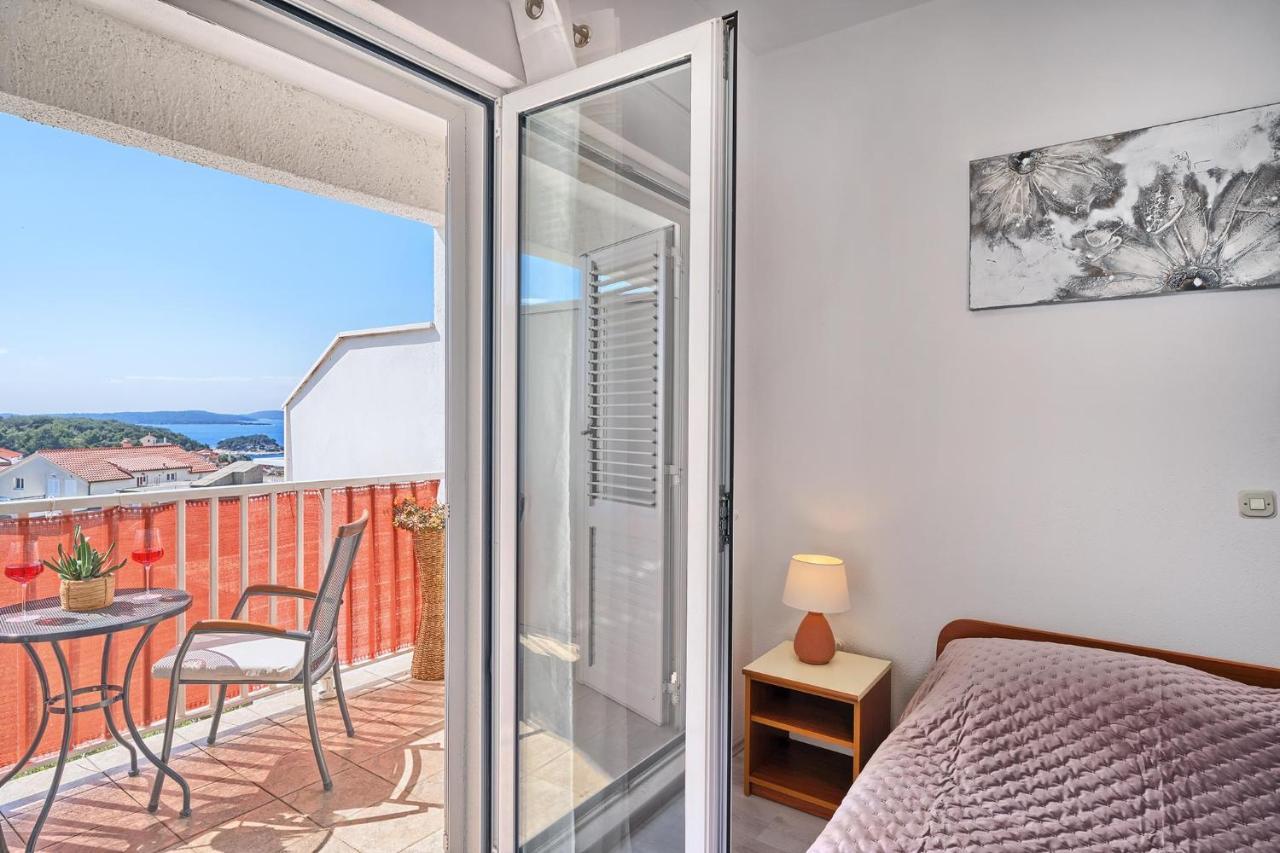 Apartments Irena Hvar Town Exterior photo
