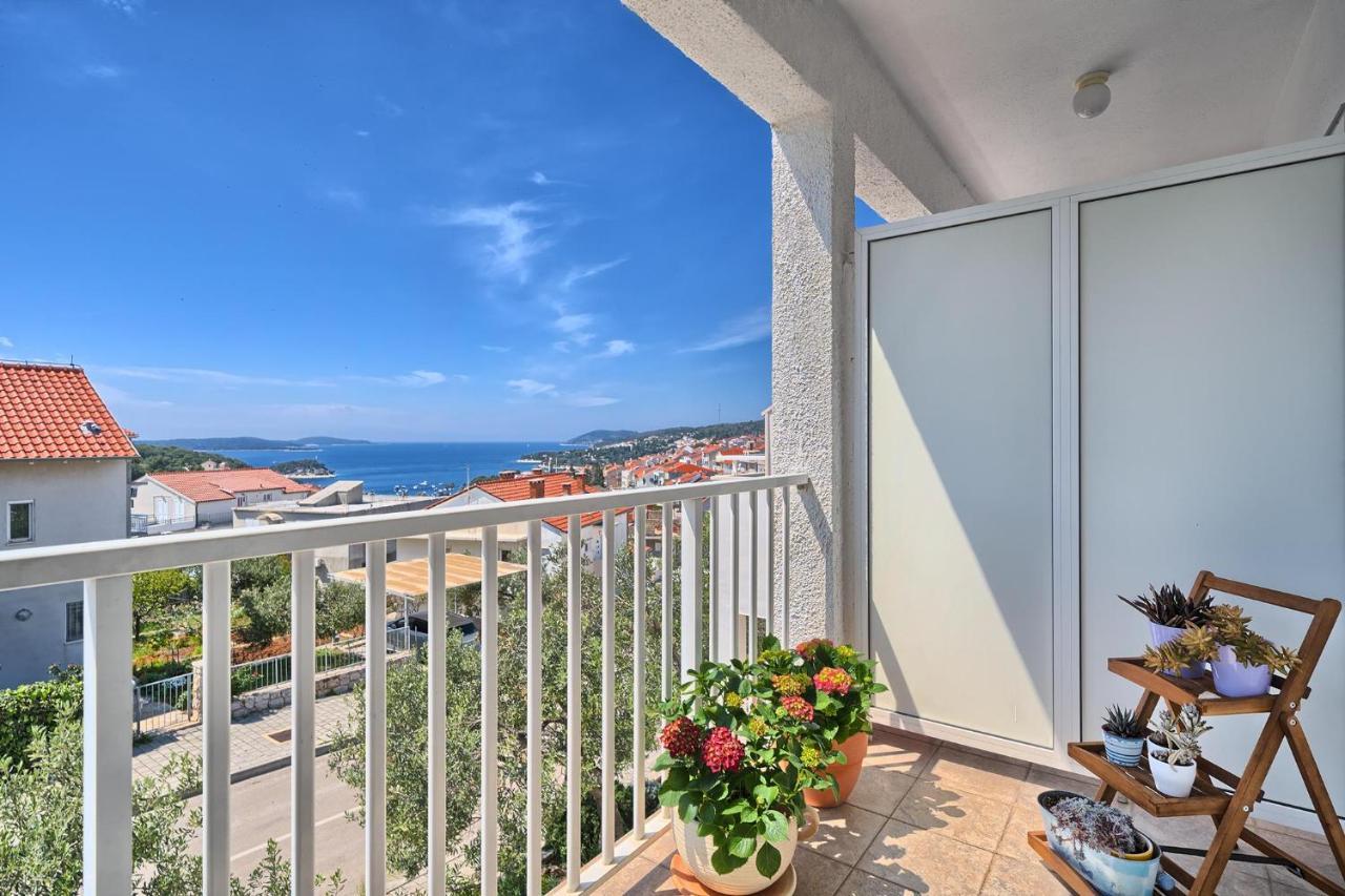 Apartments Irena Hvar Town Exterior photo