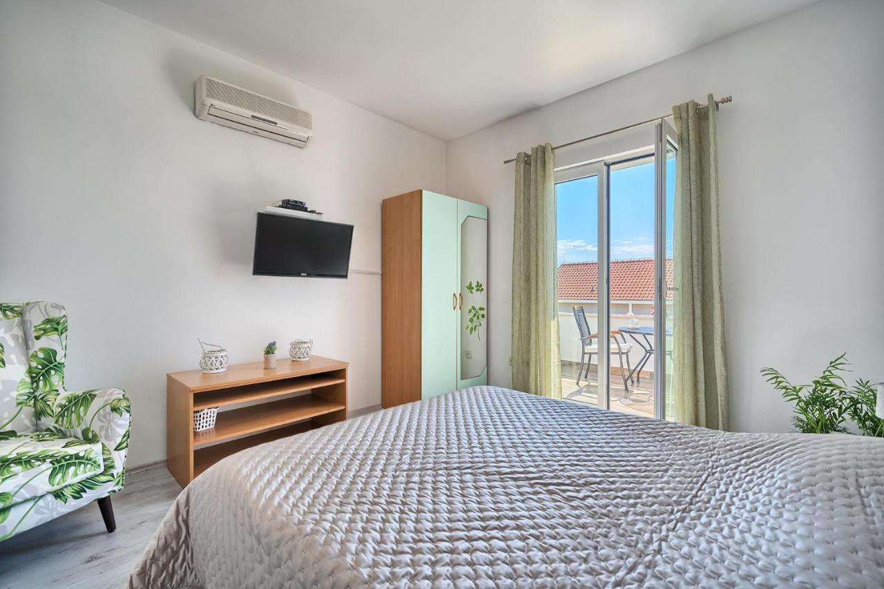 Apartments Irena Hvar Town Exterior photo