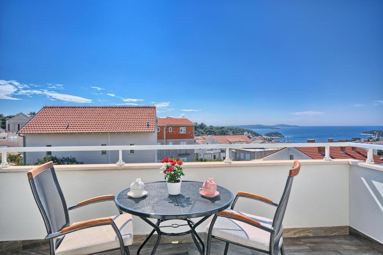 Apartments Irena Hvar Town Exterior photo